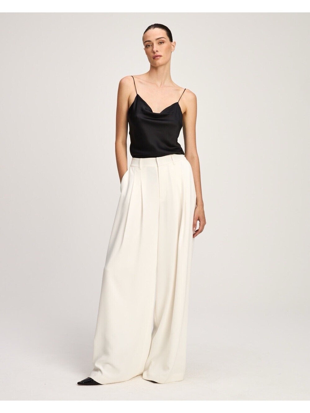 Cinq a Sept Women's Size 8 White Sophisticated Marne Trousers High Rise Elegant